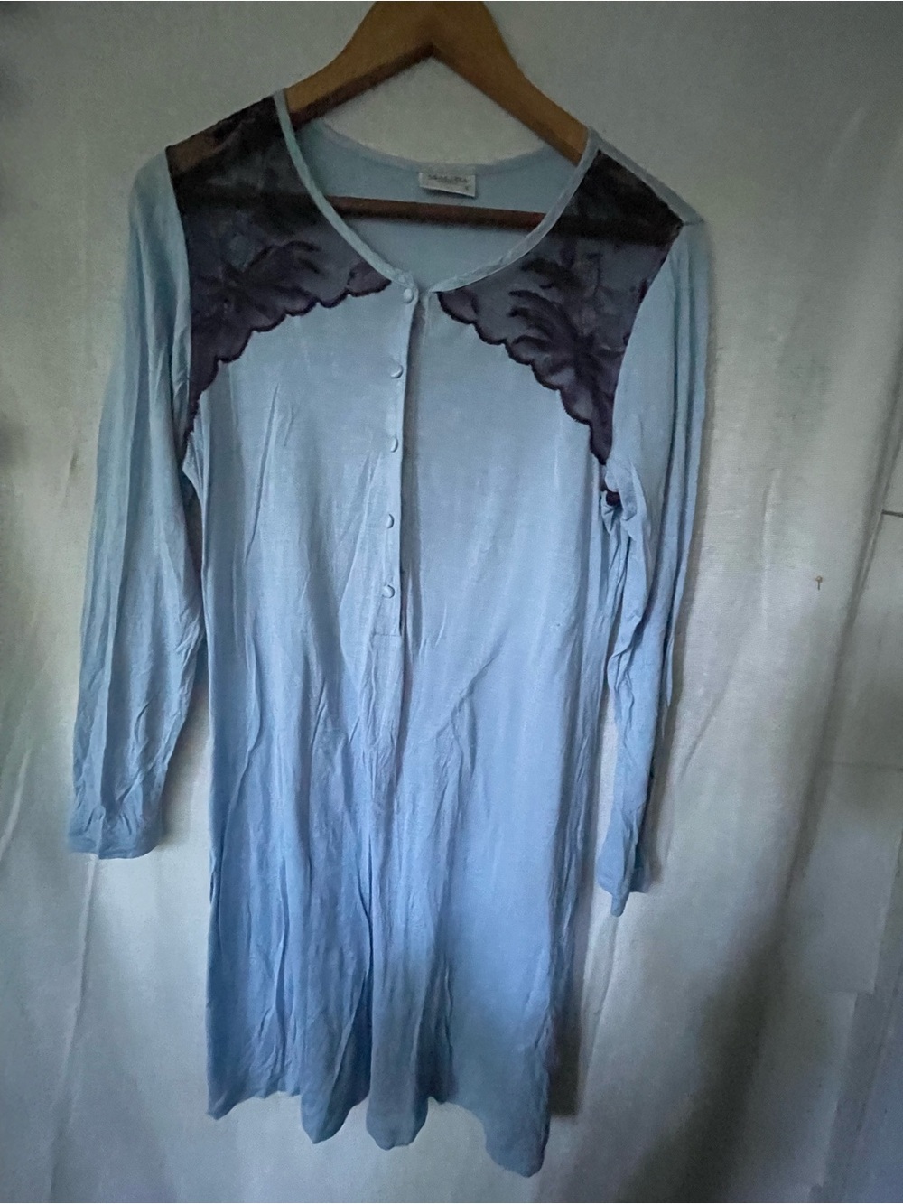 La Perla navy lace blue gown size 2 this is a 4/6 US size made in Italy .